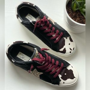 Vintage Havana black white multi cow animal print sneakers size 6.5